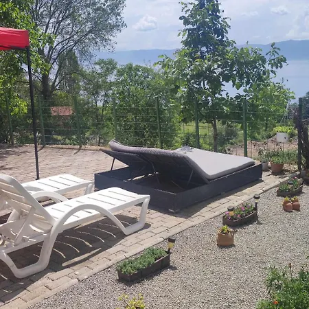 Elesec House Holiday home *